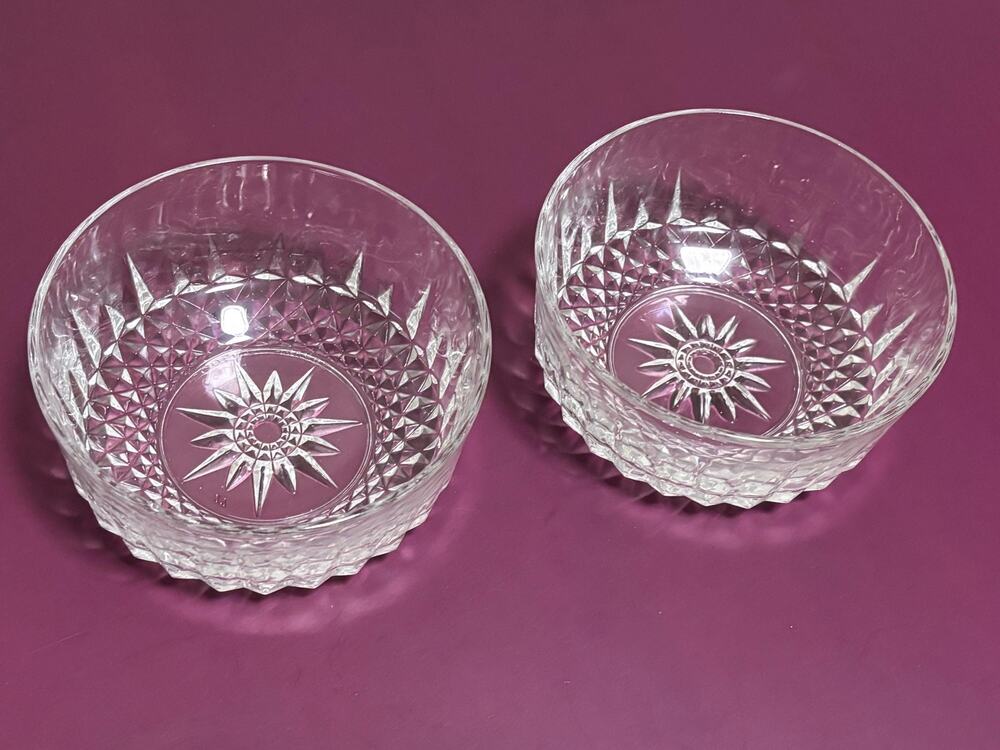 Lot of 2 Vintage Vintage Arcoroc France Star Cut Clear Glass 5" Bowl